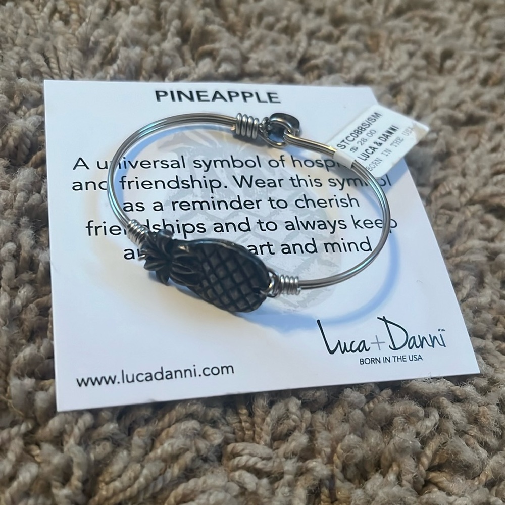 Luca and Danni Pineapple Clasp Bracelet